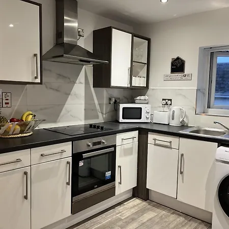 Ak Serviced Apartments Blue House Cardiff Exterior photo